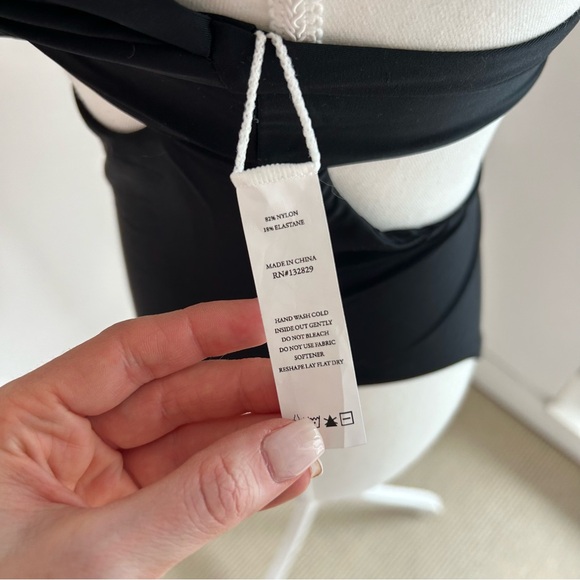 NWT REVOLVE TULAROSA BLACK ONE PIECE BATHINGSUIT - Picture 6 of 7